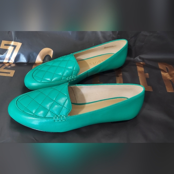 Talbots green leather Ryan loafers women's size 6 - Picture 1 of 6
